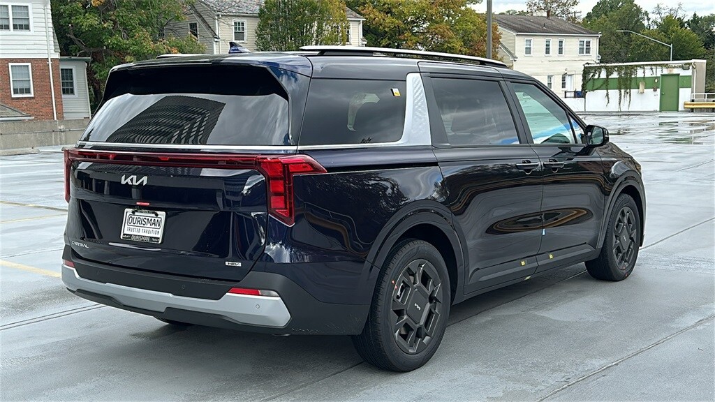 2026 Kia Carnival EX photo 3