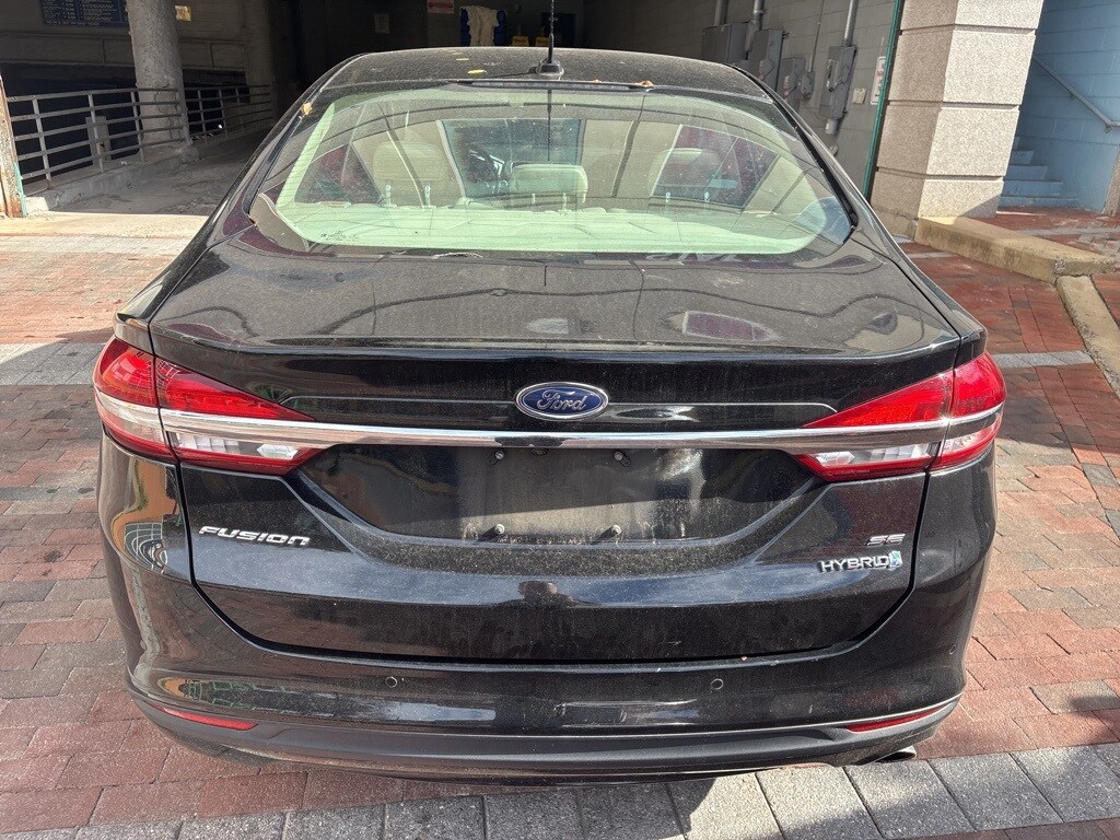 Used 2018 Ford Fusion Hybrid SE Sedan