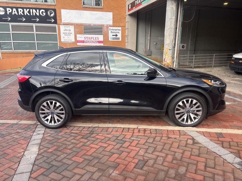 Used 2022 Ford Escape Titanium SUV