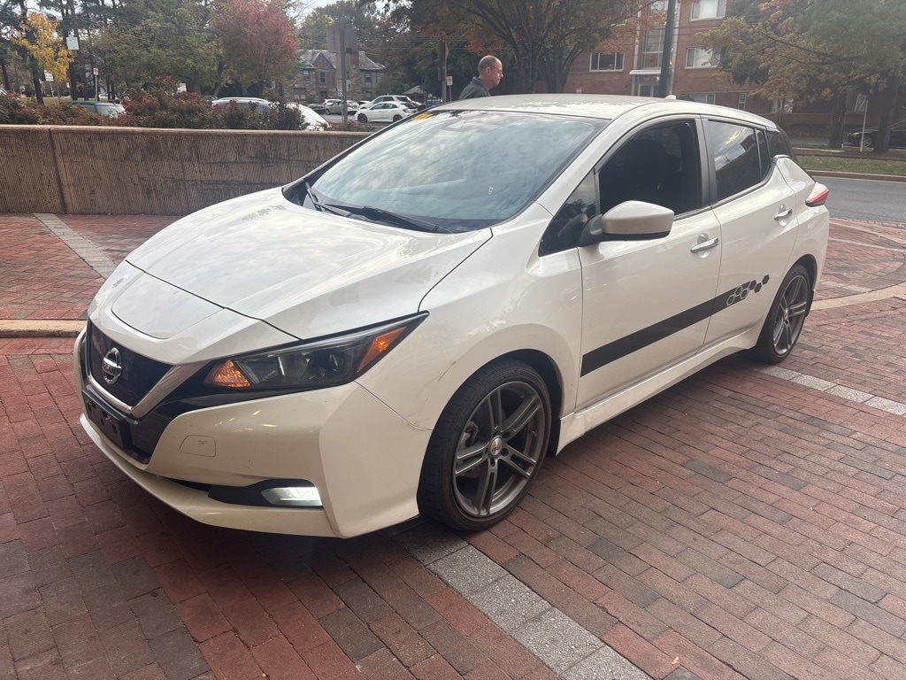 Used 2022 Nissan LEAF SV Hatchback