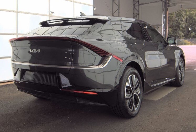 2023 Kia EV6 Light Wind photo 3