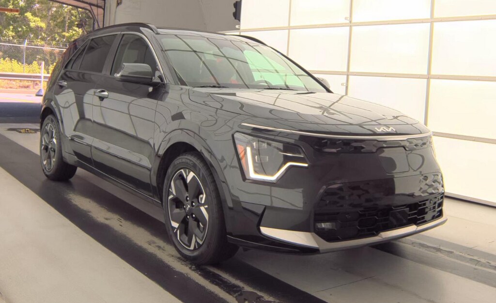 Certified 2023 Kia Niro EV Wave SUV