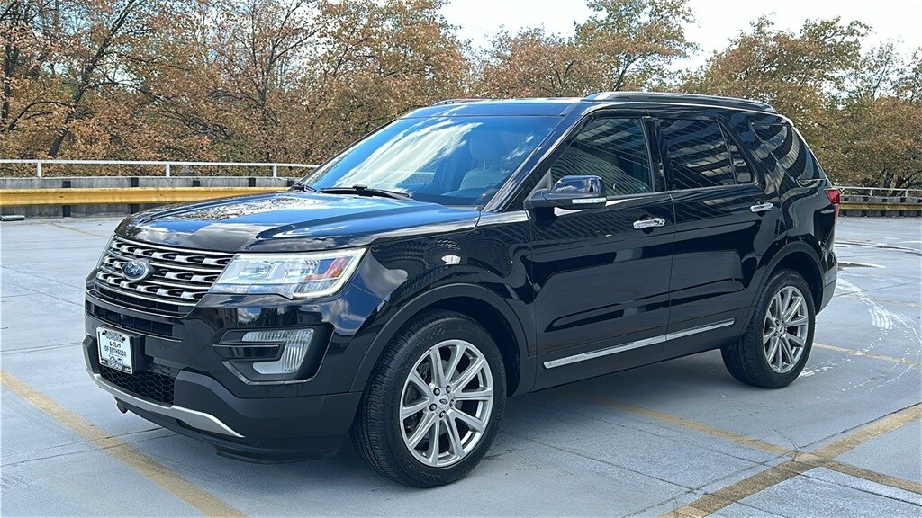 2017 Ford Explorer Limited photo 2