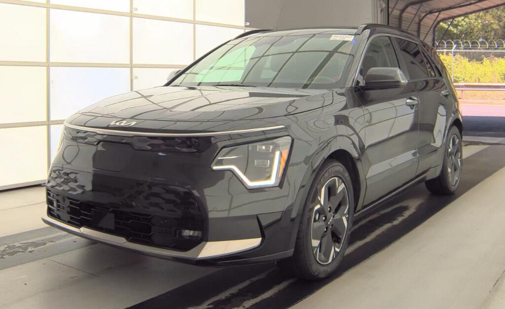Certified 2023 Kia Niro EV Wave SUV