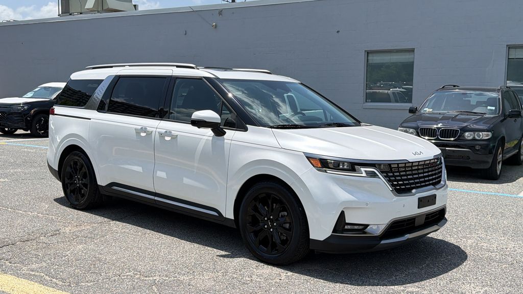 2024 Kia Sedona SX Prestige's photo