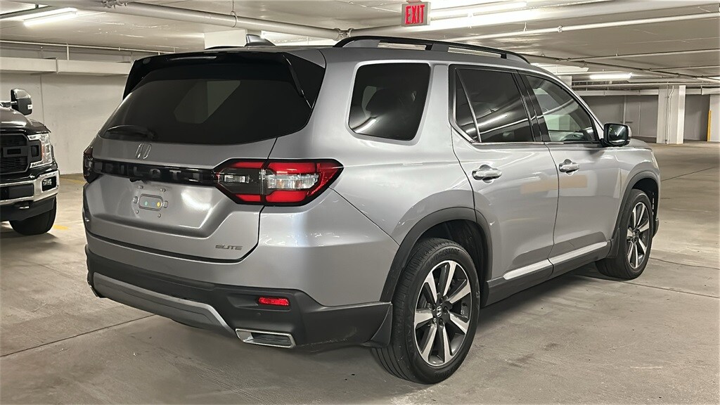 2023 Honda Pilot Elite photo 4