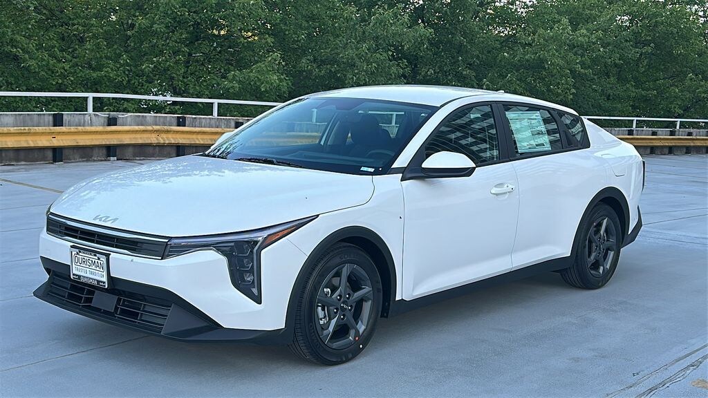 New 2026 Kia K4 LXS Sedan