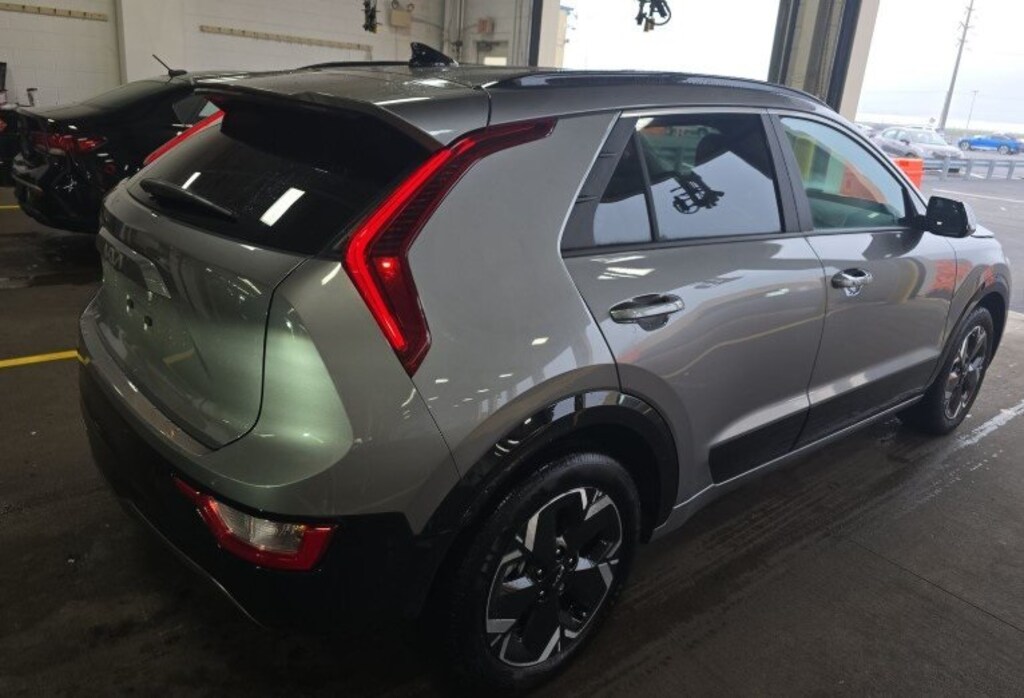 Certified 2025 Kia Niro EV Wind SUV