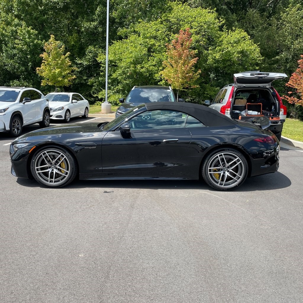 2022 Mercedes Benz SL AMG 63 photo 2