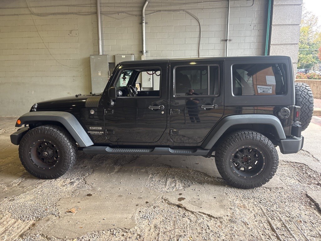 2017 Jeep Wrangler Unlimited Sport photo 4