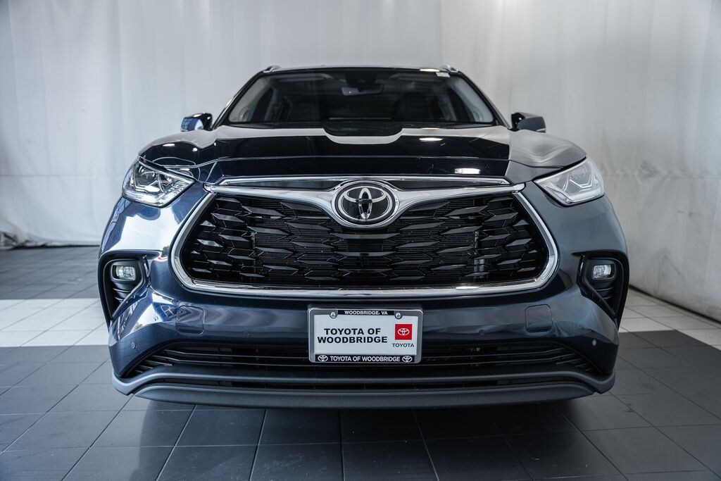 Used 2024 Toyota Highlander Limited SUV