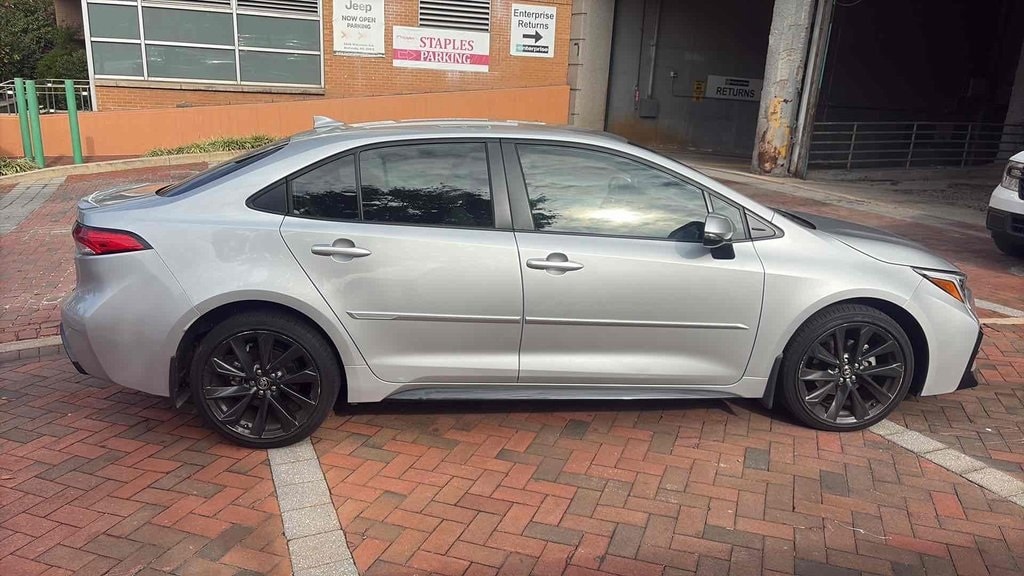 Used 2024 Toyota Corolla SE Sedan