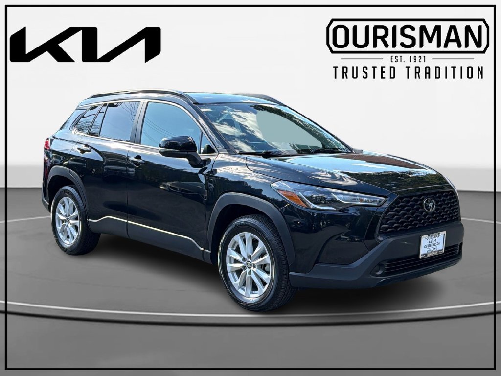 Used 2024 Toyota Corolla Cross LE SUV