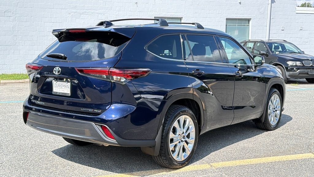 Used 2024 Toyota Highlander Limited SUV
