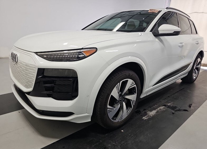 2025 Audi Q6 E-tron Premium photo 2