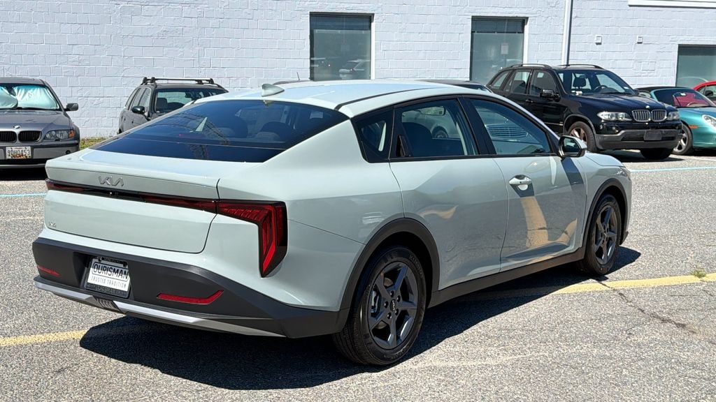 New 2026 Kia K4 LXS Sedan