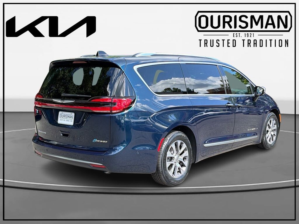 Used 2023 Chrysler Pacifica Plug-In Hybrid Pinnacle Van Passenger Van