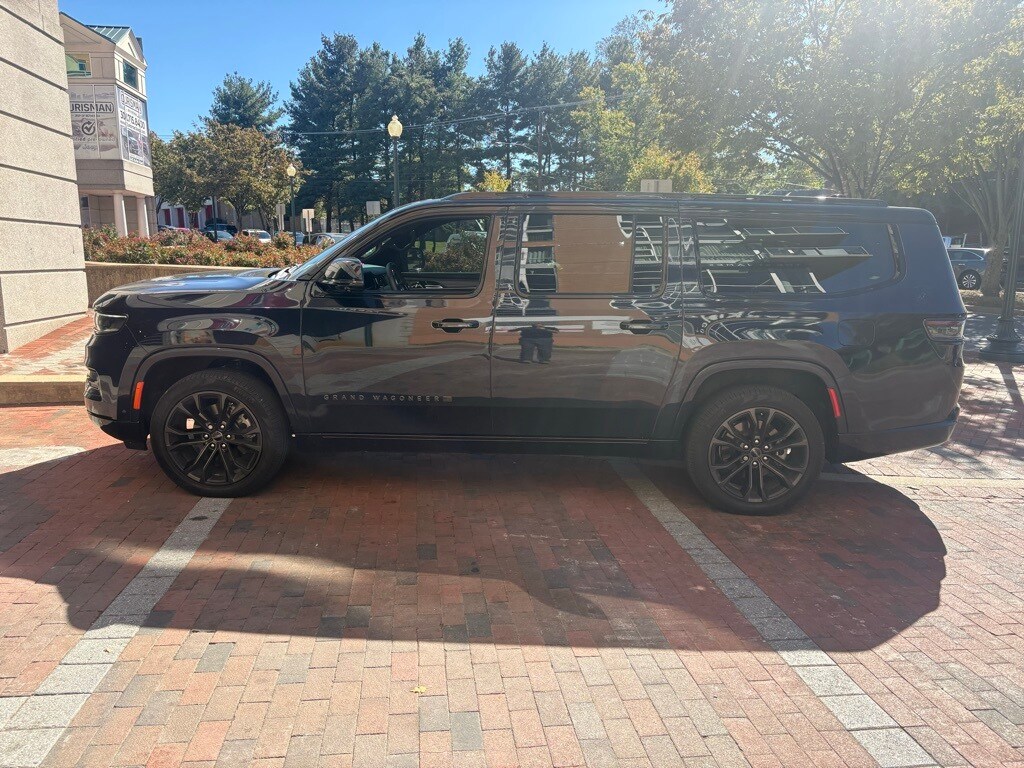 2024 Jeep Grand Wagoneer L III photo 4