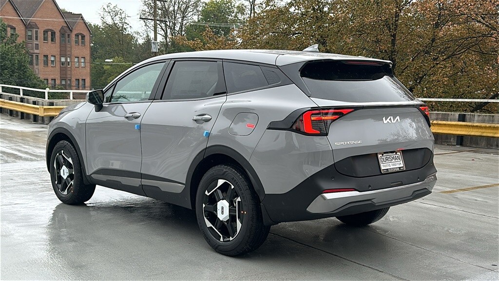 2026 Kia Sportage Hybrid S photo 3