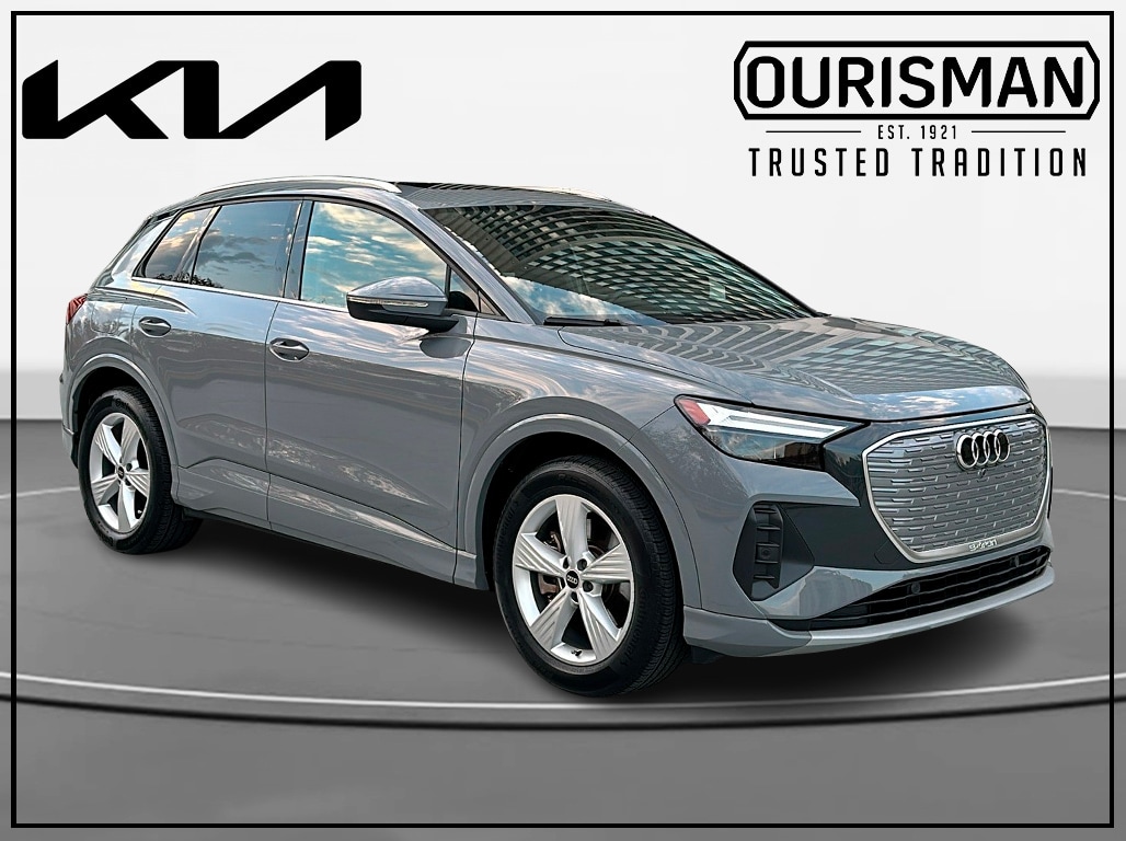 2022 Audi Q4 e-tron Premium Plus's photo