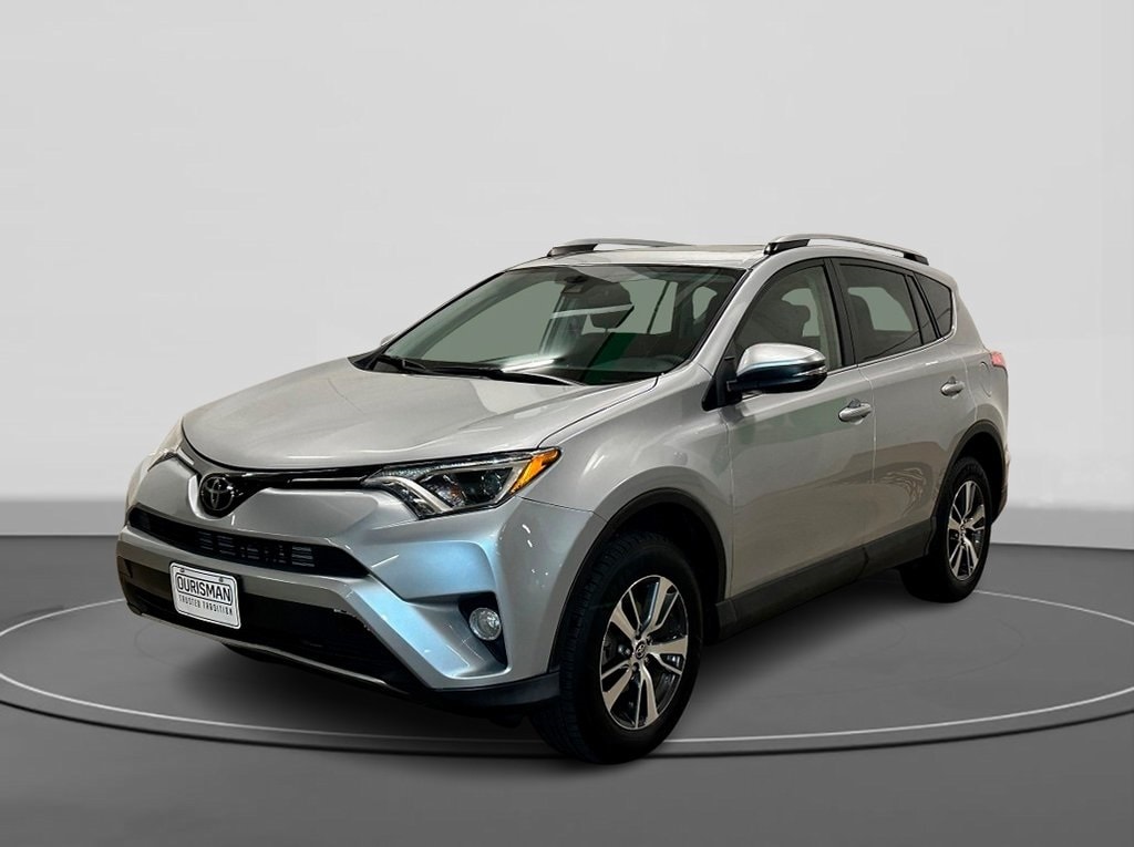 Used 2018 Toyota RAV4 XLE with VIN JTMRFREV5JJ227999 for sale in Bethesda, MD