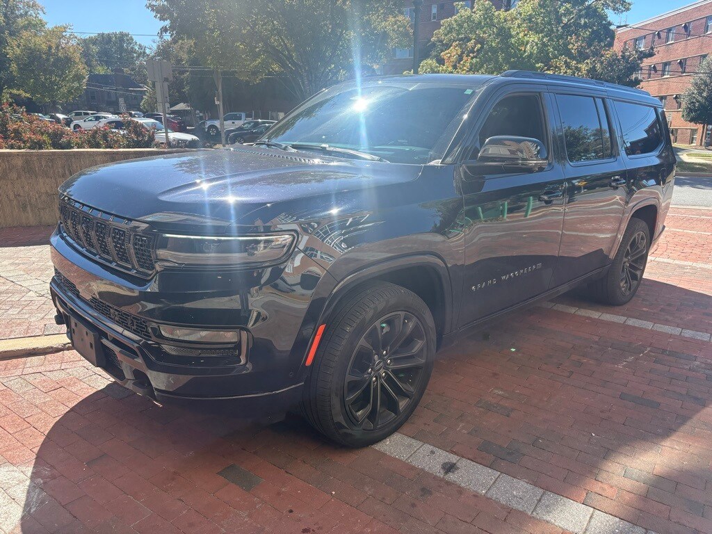 2024 Jeep Grand Wagoneer L III photo 3