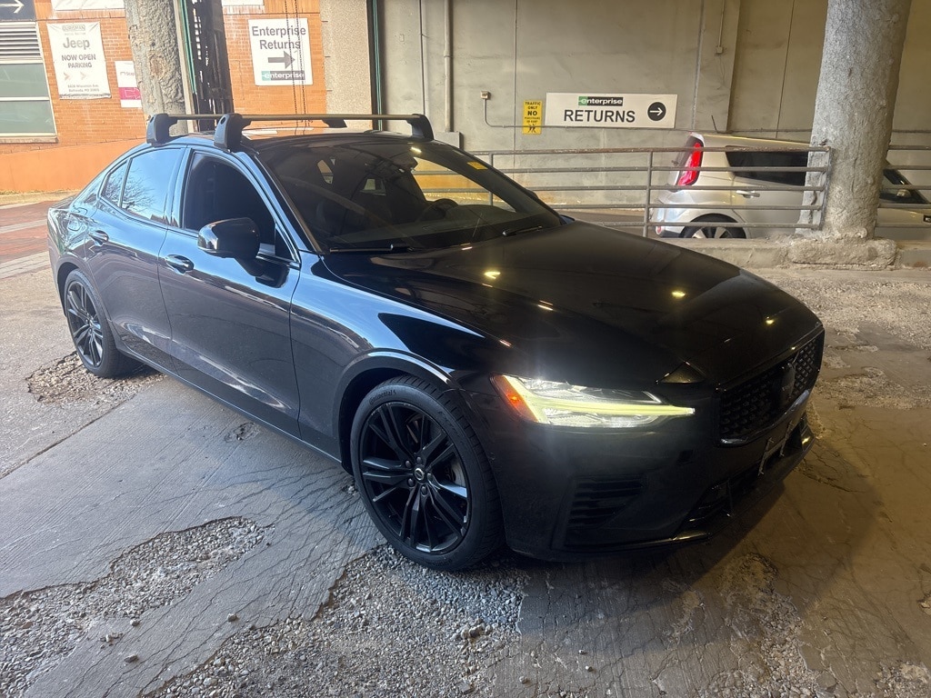 2023 Volvo S60 Plus's photo