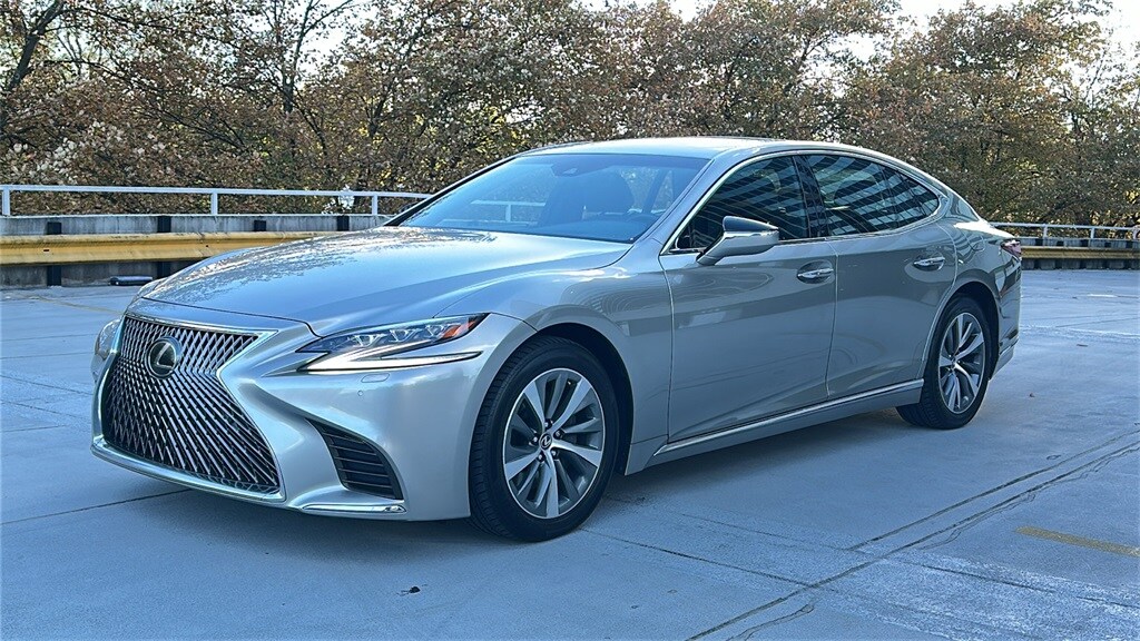 2019 Lexus LS 500 photo 2