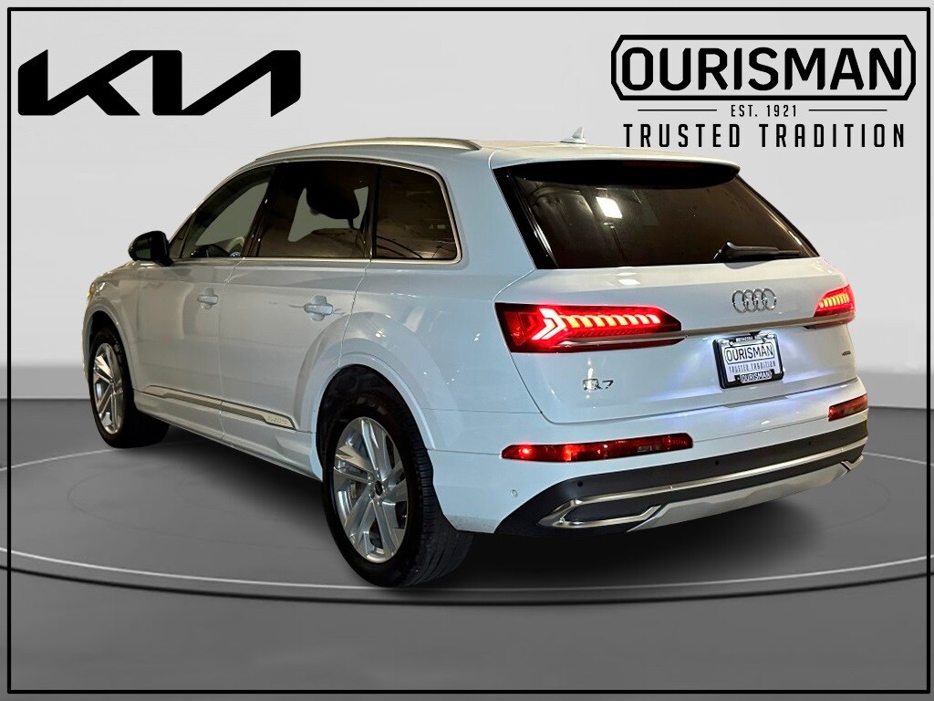 2022 Audi Q7 55 Premium photo 3