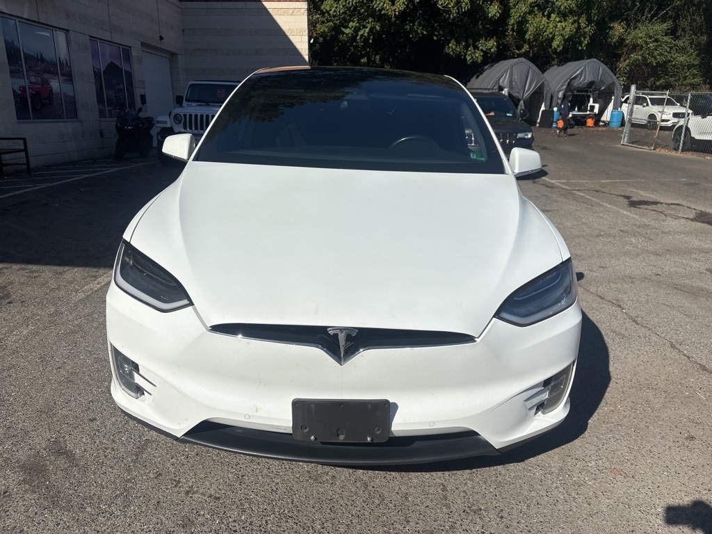 Used 2018 Tesla Model X 75D with VIN 5YJXCAE29JF118931 for sale in Chevy Chase, MD
