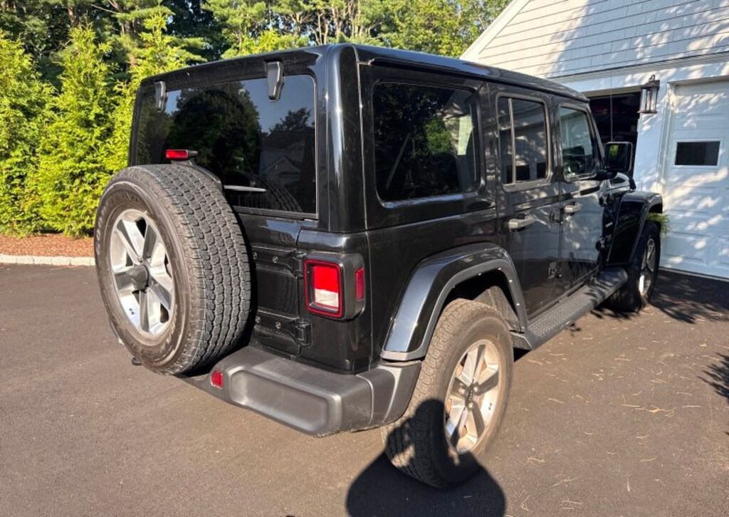 Used 2022 Jeep Wrangler Unlimited Sahara SUV