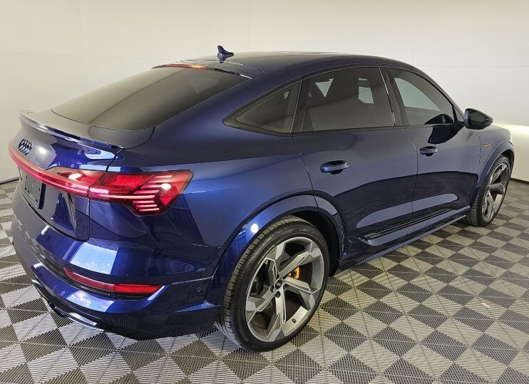 2022 Audi e-tron Sportback Prestige photo 3