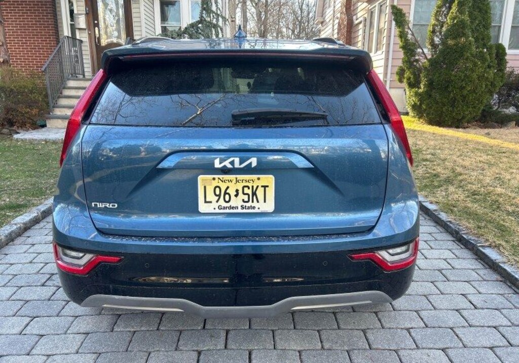 Certified 2023 Kia Niro EV Wave SUV