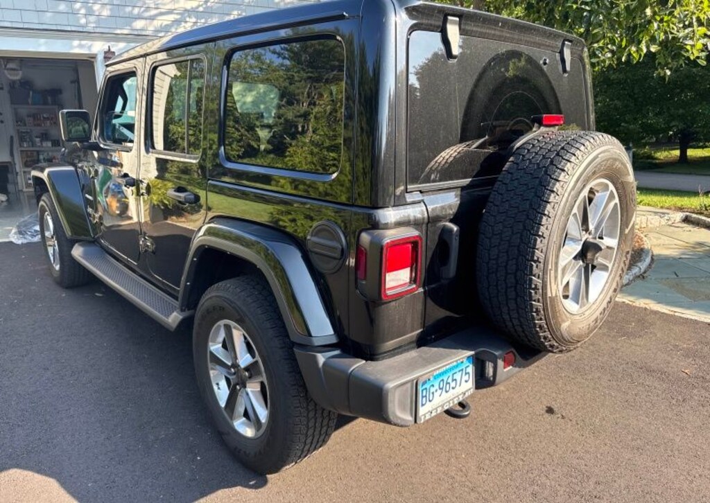 Used 2022 Jeep Wrangler Unlimited Sahara SUV