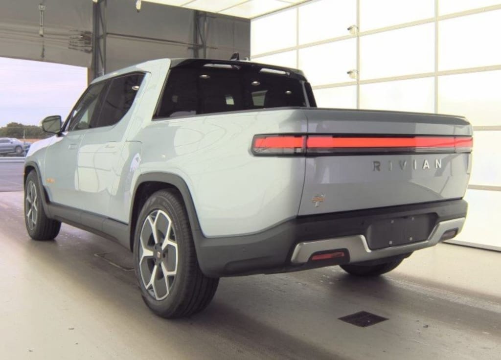 Used 2023 Rivian R1T Adventure Quad Motor Large Pack Truck Crew Cab