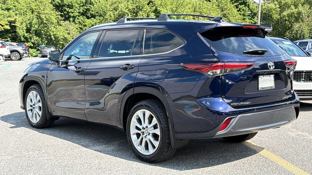 Used 2024 Toyota Highlander Limited SUV