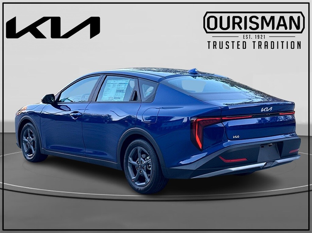 2025 Kia K4 LXS photo 3