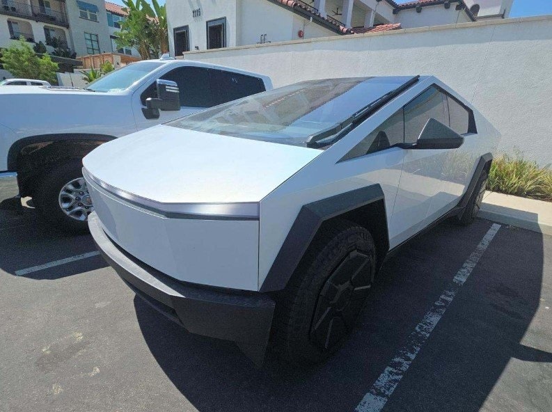 Used 2024 Tesla Cybertruck Base with VIN 7G2CEHED7RA010588 for sale in Chevy Chase, MD