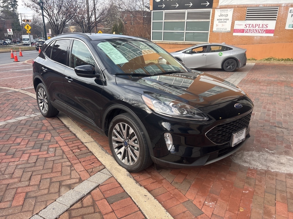 Used 2022 Ford Escape Titanium SUV
