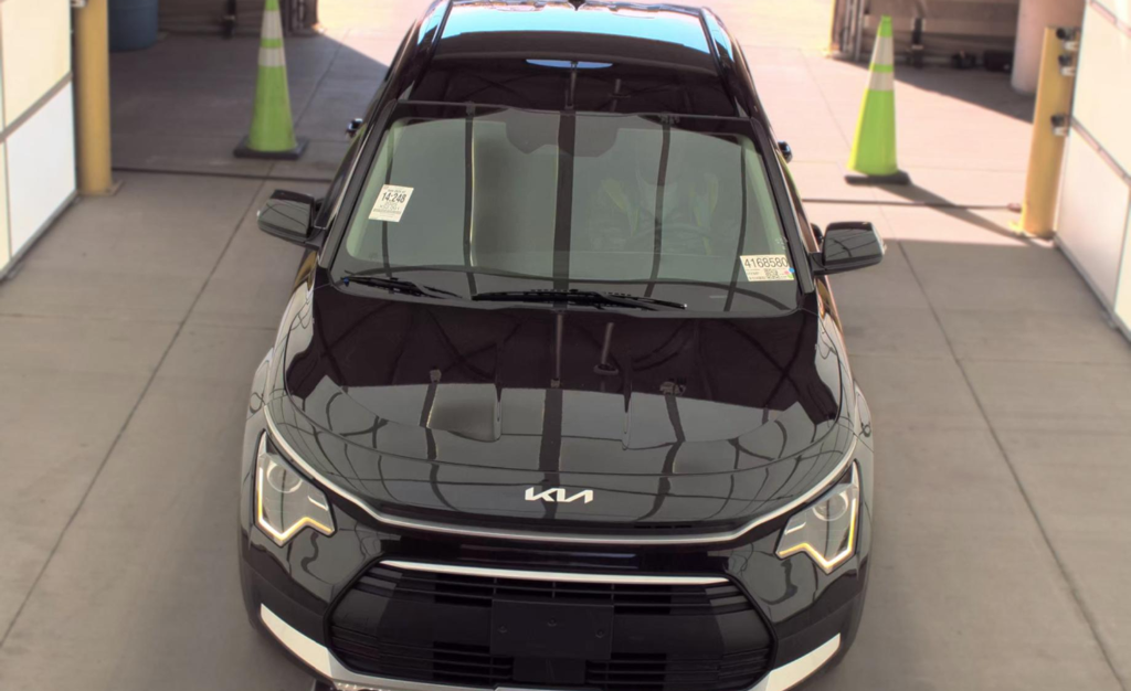 Used 2025 Kia Niro Plug-In Hybrid EX SUV
