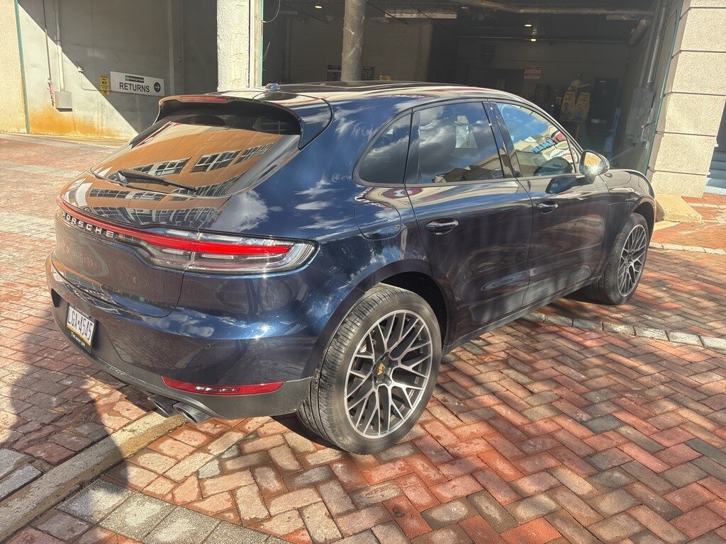 2020 Porsche Macan photo 3