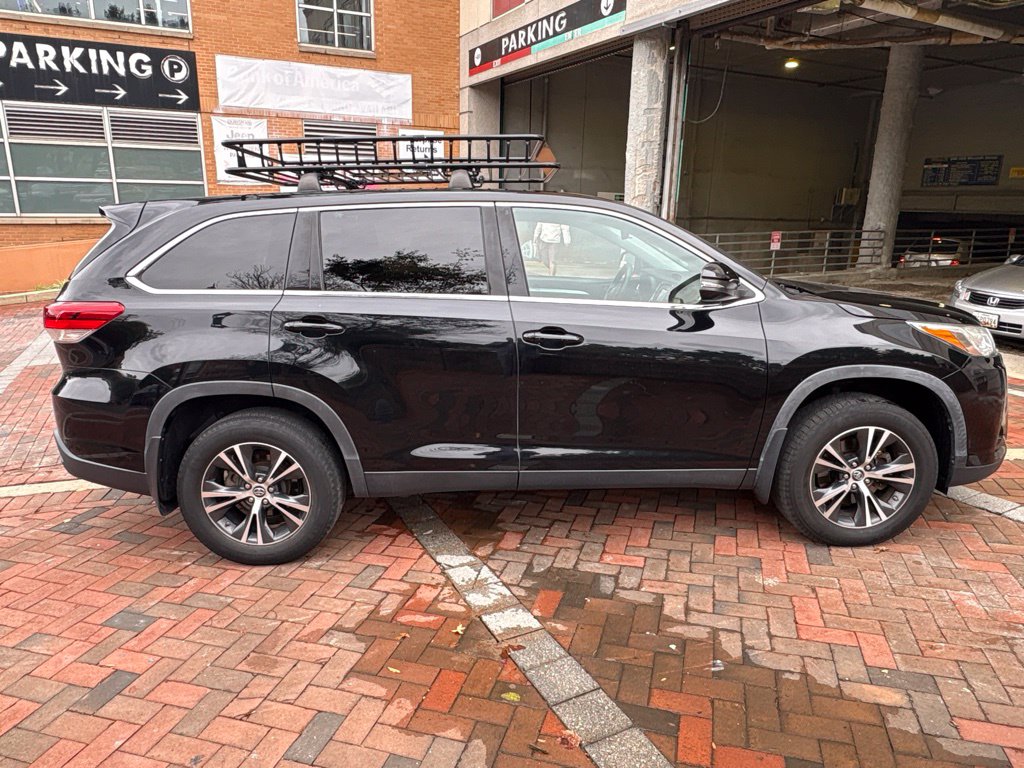 Used 2019 Toyota Highlander LE V6 SUV