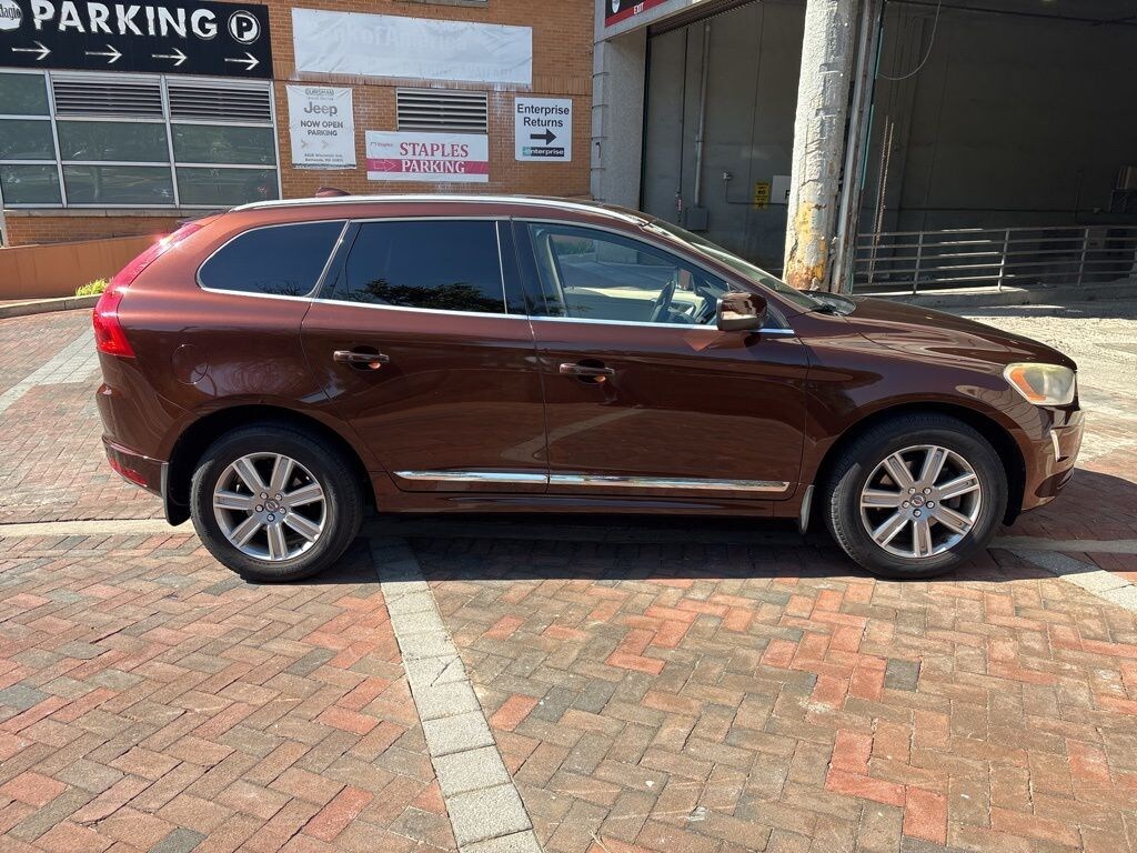 Used 2016 Volvo XC60 T6 Drive-E SUV