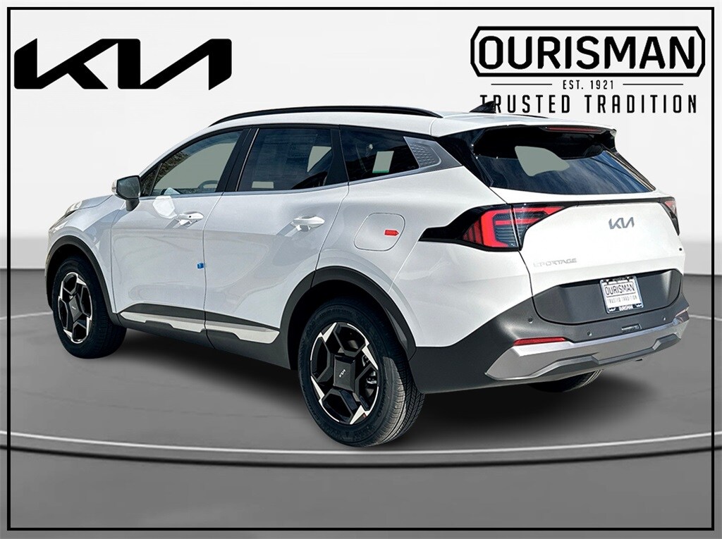 2026 Kia Sportage EX photo 3