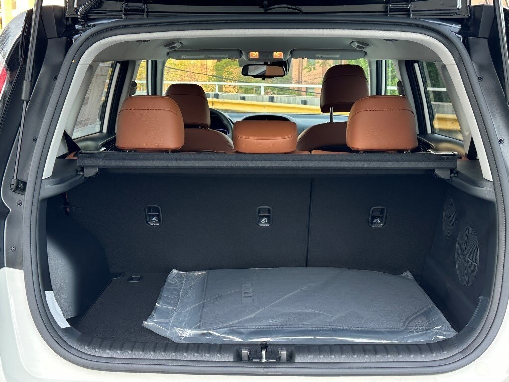 2025 Kia Soul EX photo 2