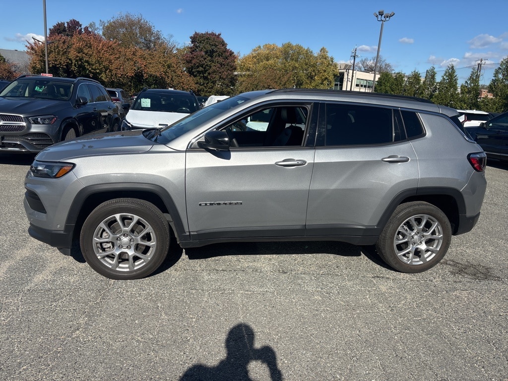 Used 2023 Jeep Compass Latitude Lux SUV