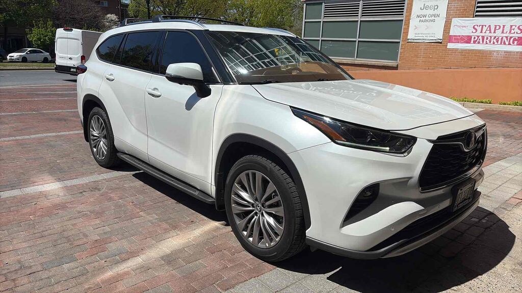 Used 2023 Toyota Highlander Platinum SUV