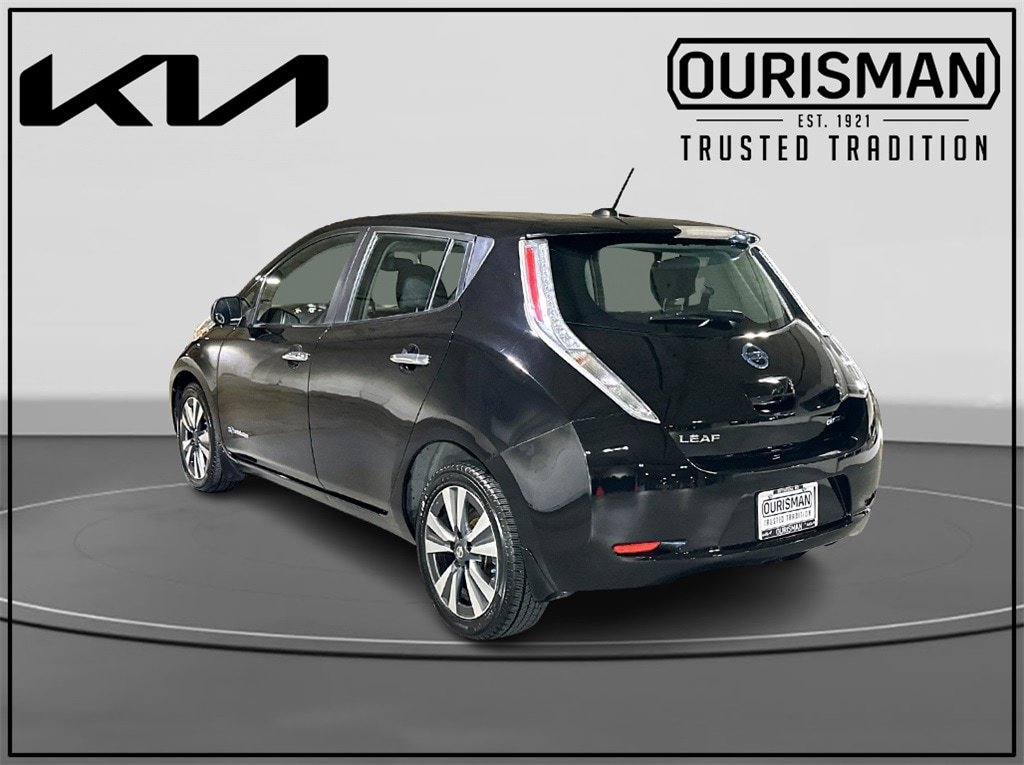 Used 2016 Nissan LEAF SV Hatchback