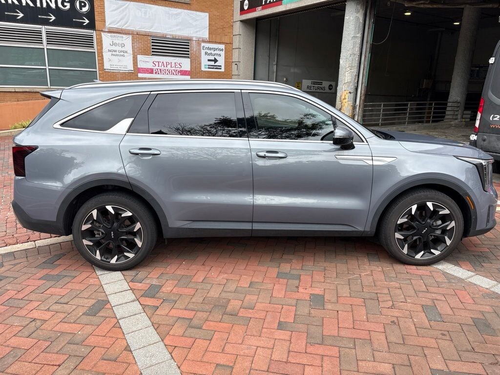 Certified 2025 Kia Sorento EX SUV