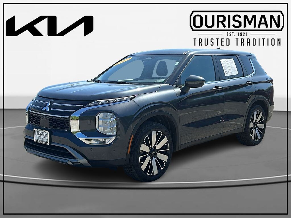 Used 2025 Mitsubishi Outlander SE SUV